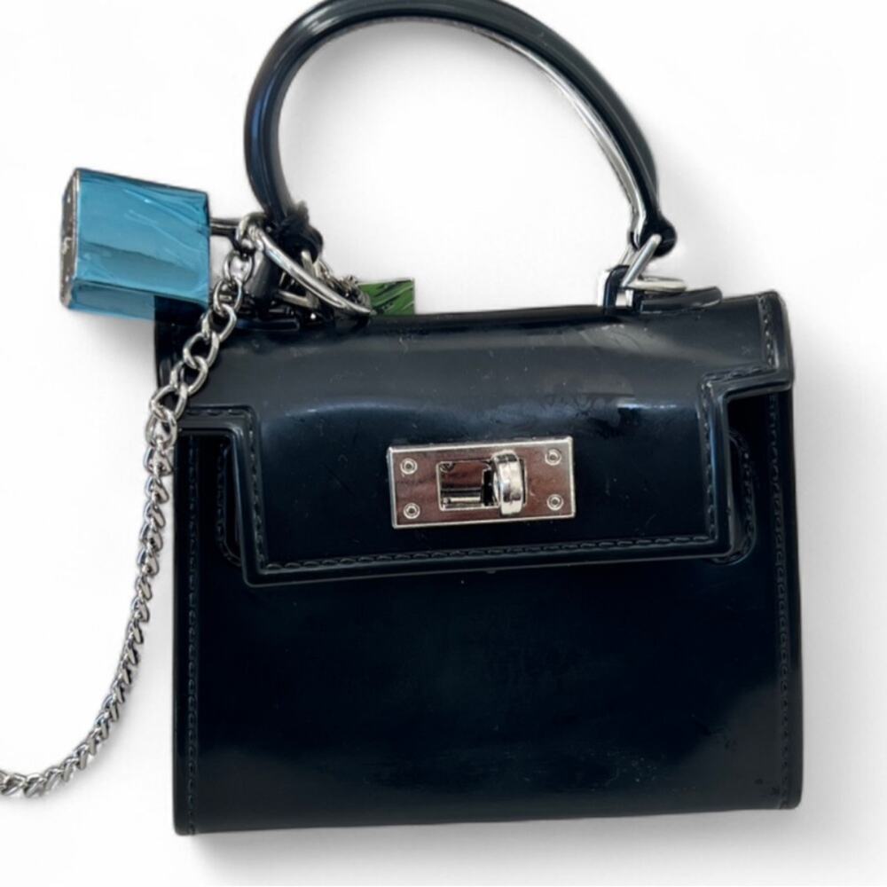 Kendall + Kylie Silicon Micro Bag with Lock & Key Black Crossbody/Clip On NWT